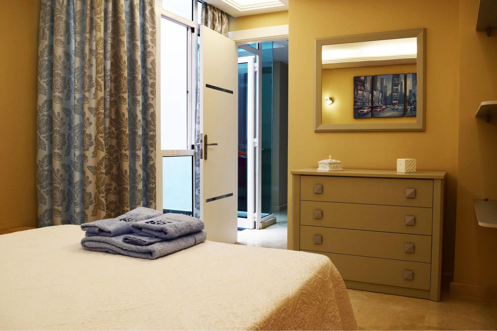 La Volpe Rossa B&B Λας Πάλμας ντε Γκραν Κανάρια Εξωτερικό φωτογραφία
